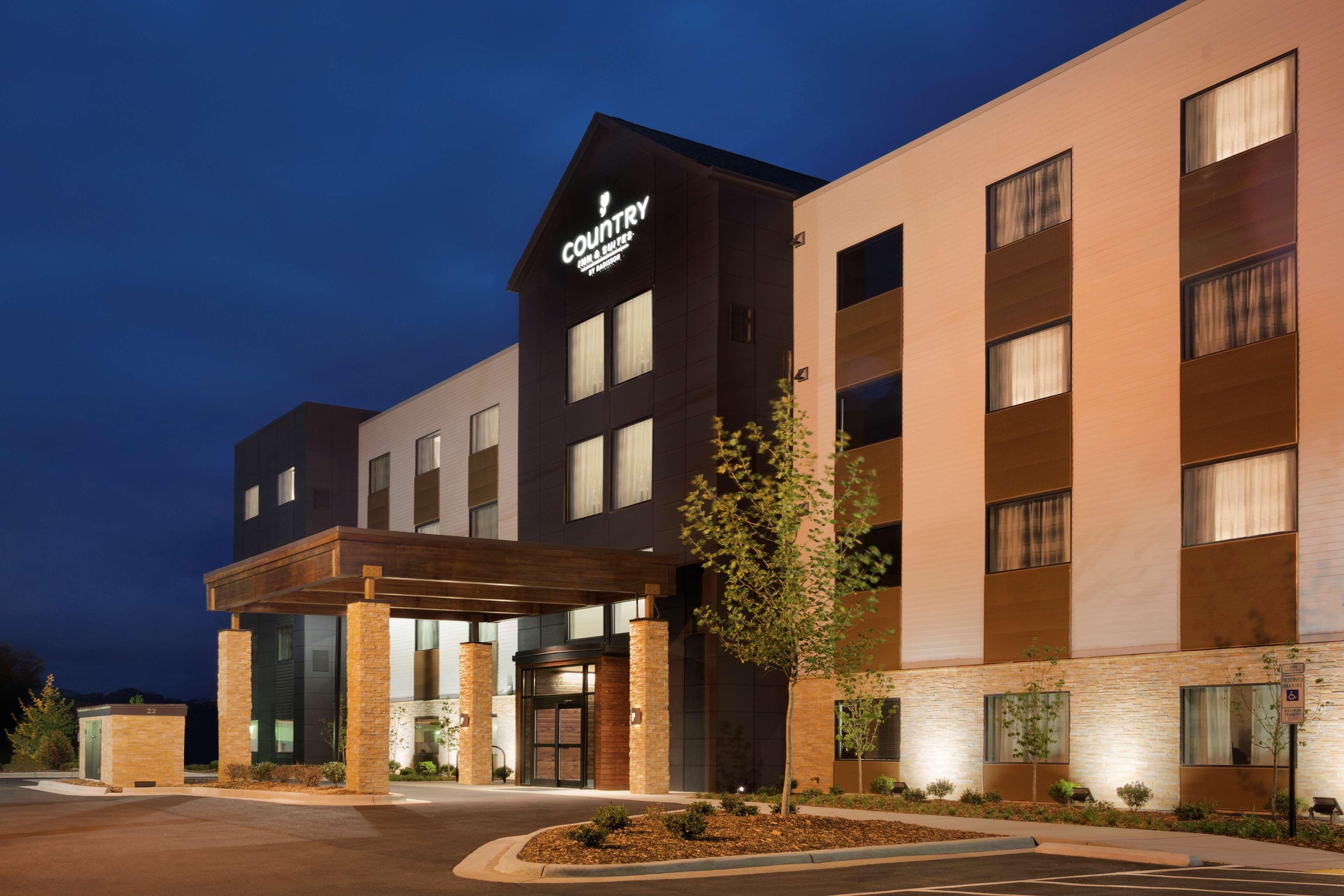 Country Inn & Suites By Radisson Asheville River Arts District Exteriér fotografie